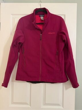 Patagonia Women's Adze Jacket featuring Polartec Windbloc Magenta
